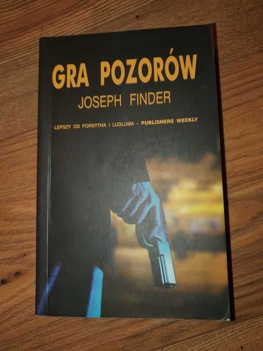 Finder 3 książki - Człowiek firmy, Paranoja, Gra pozorów