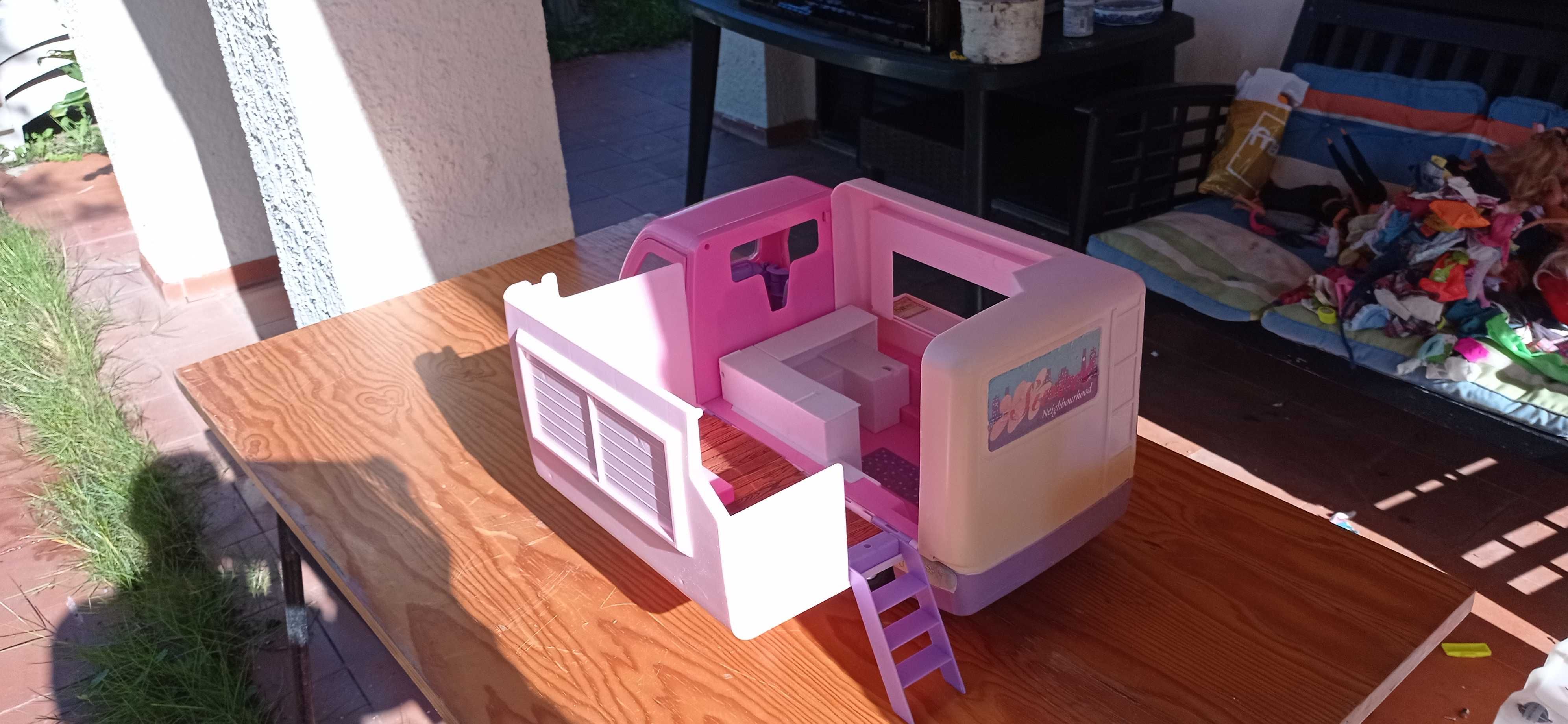 Carrinha de gelados da Barbie