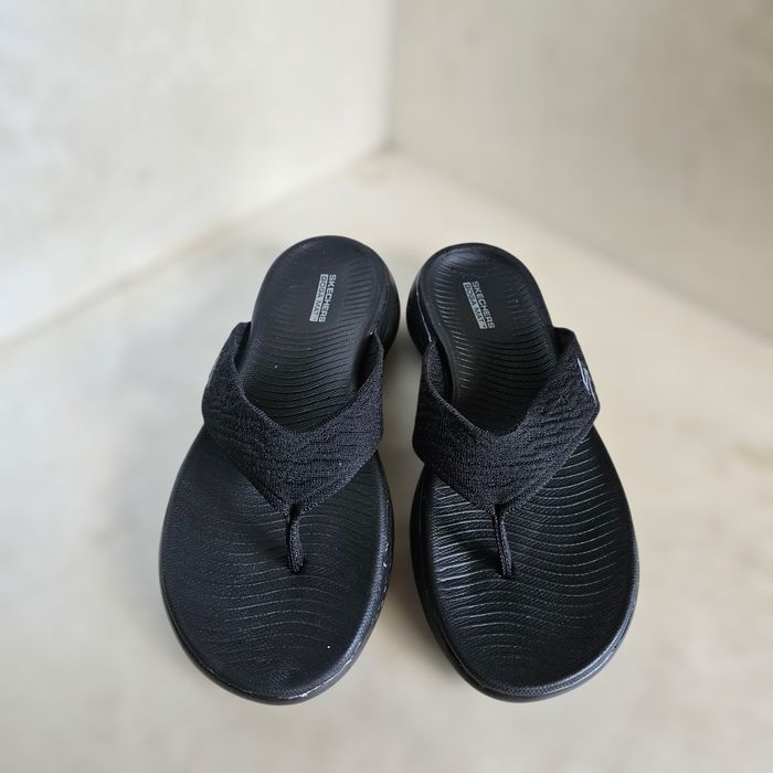 Женские  шлепанцы, вьетнамки "Skechers Performance on-the-go 600 "