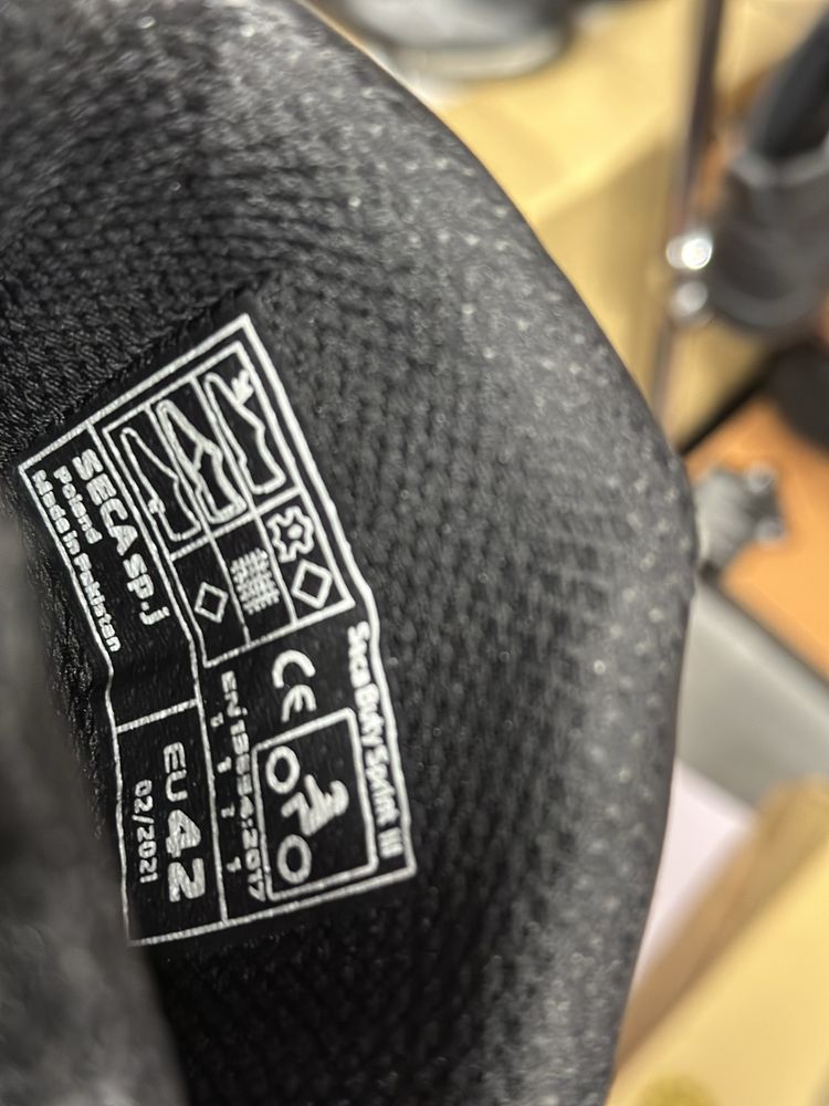 Niskie buty motocyklowe Seca Sprint III rozmiar 42, zamek, Slidery!