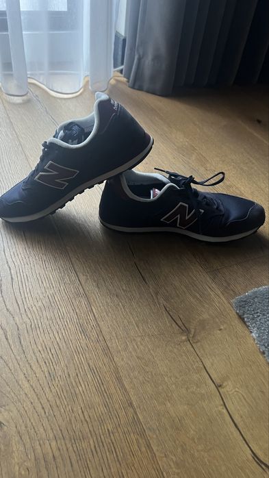 Buty New Balance Granatowe