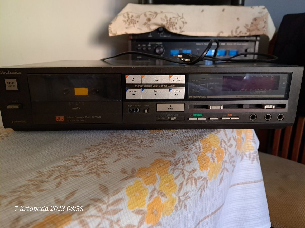 Magnetofon Technisc  M 235 X