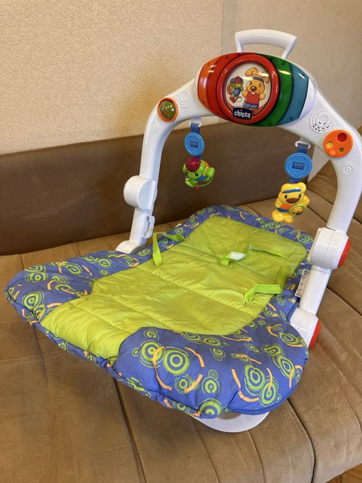 Розвиваючий килимок- крісло Chicco від 0 - 9 міс. б/у