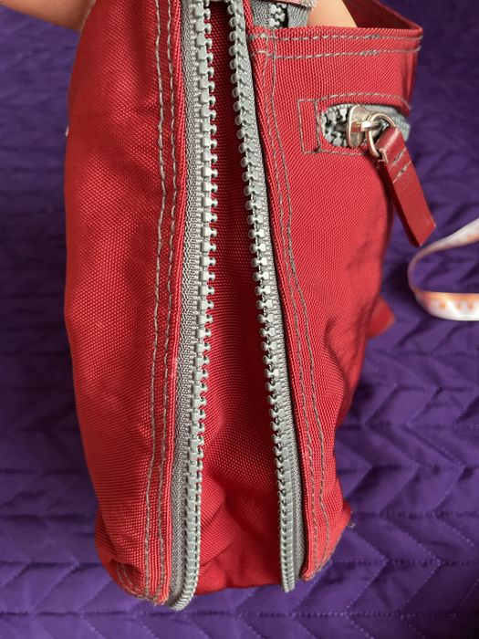 Сумки через плече, стиль 2000s