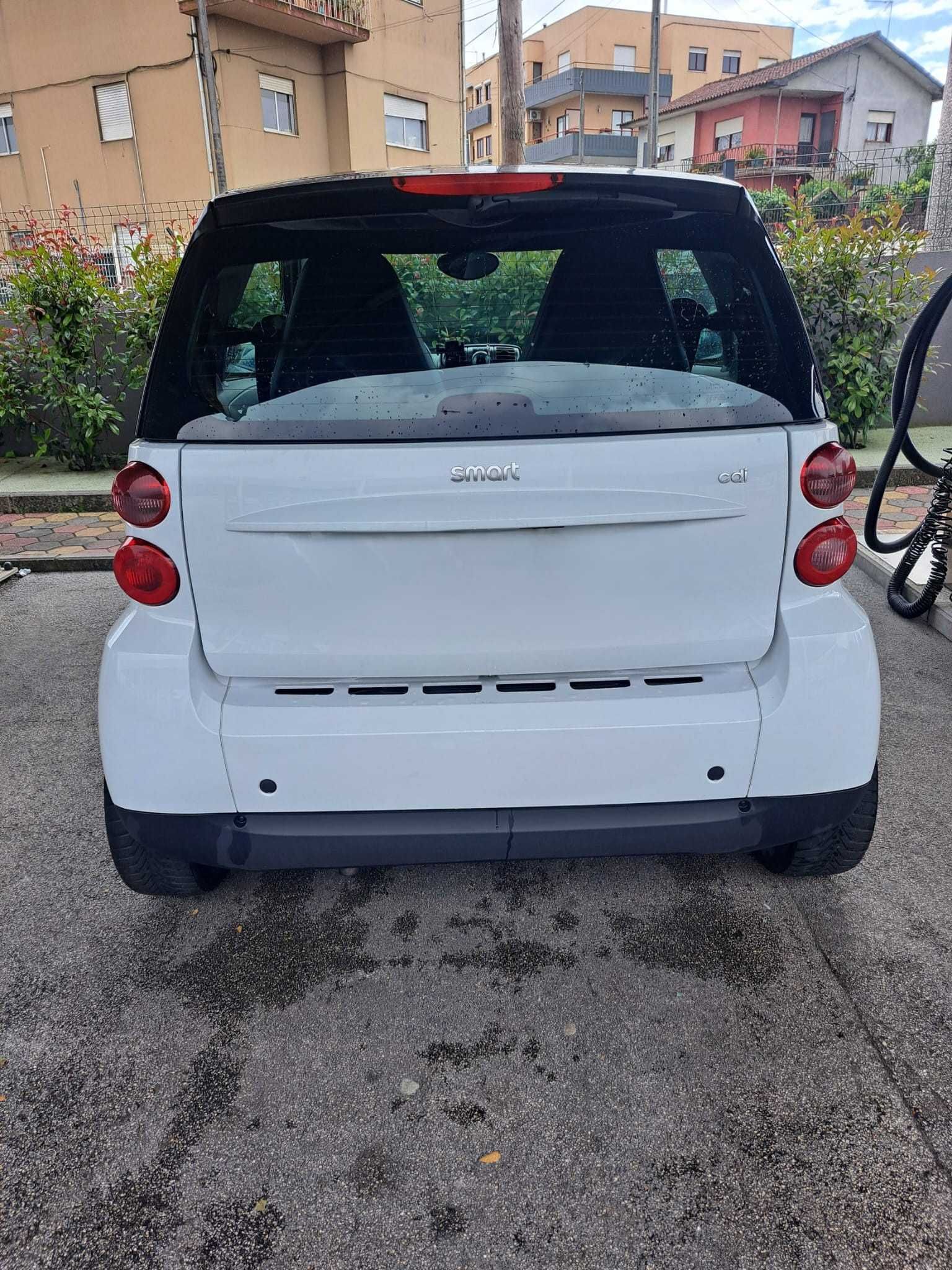 Smart Fortwo CDI 2007 – Revisões Feitas – Pronto a Andar