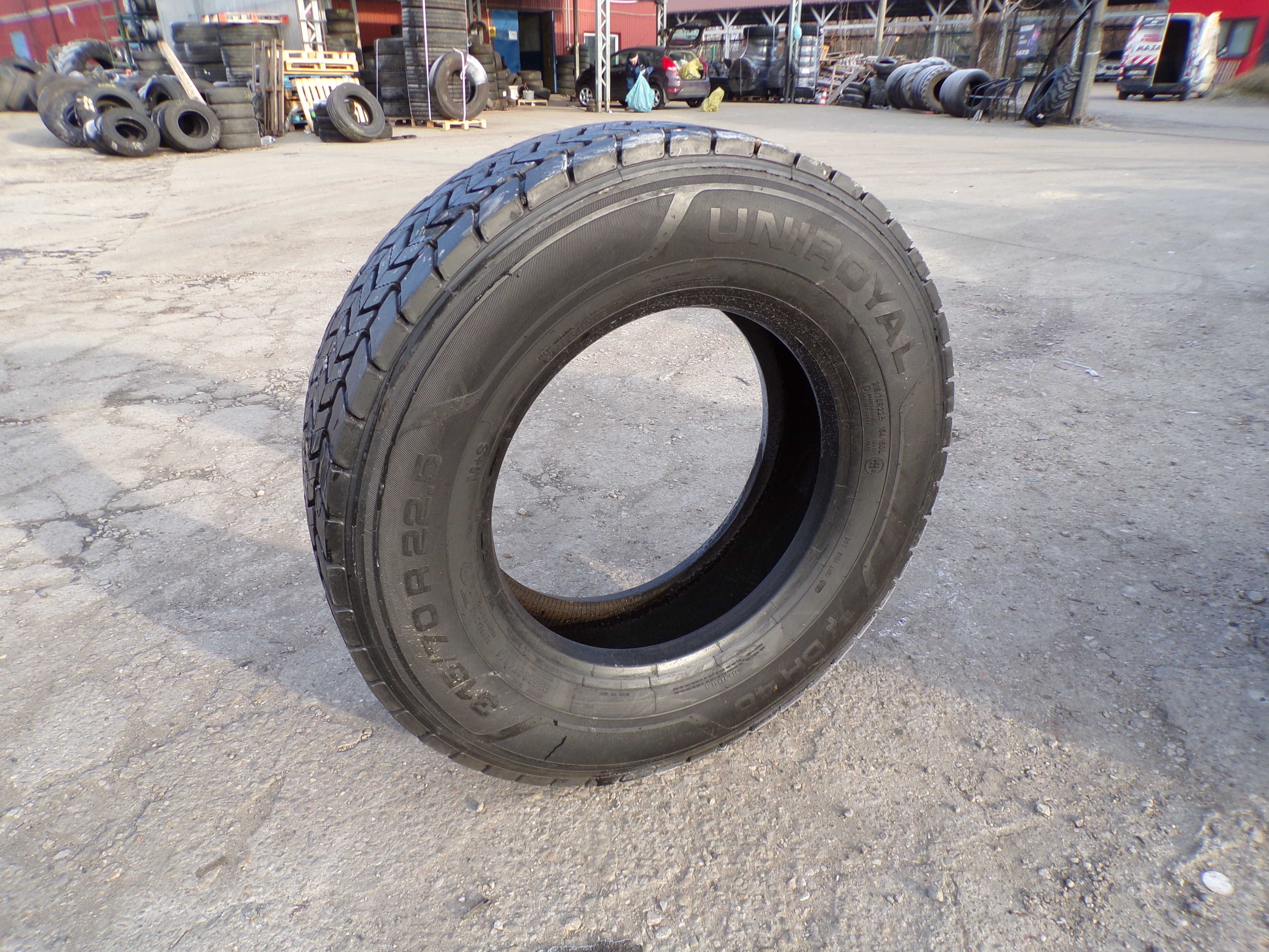 opona 315/70R22.5 UNIROYAL DH40 (750 netto)