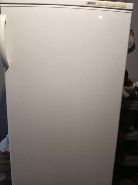 Продам морозильную камеру