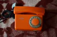 Stare telefony na korpkę