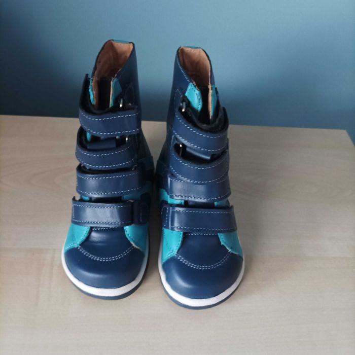 Nowe trzewiki dziecięce Aurelka rozmiar 22 model 1021