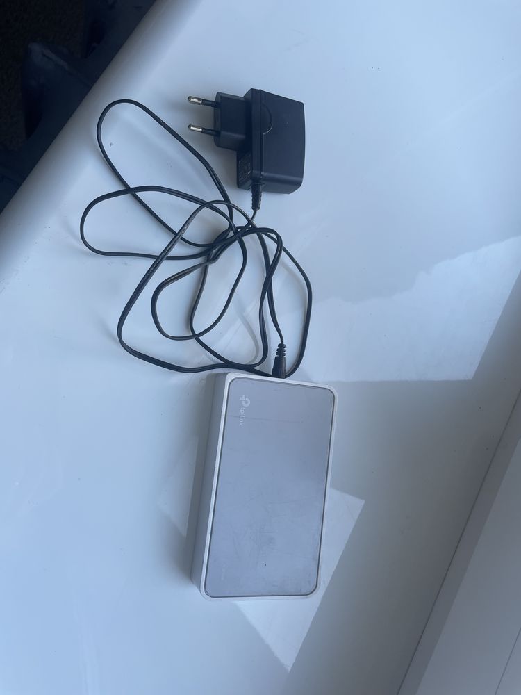 Комутатор TP-Link TL-SF1008D