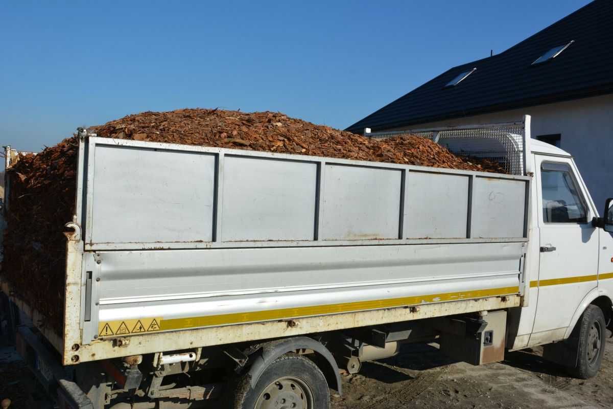 Kora sosnowa luzem ŁÓDŹ  okolice transport wywrotką