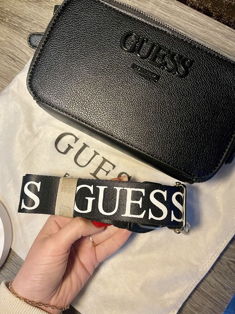 Сумка Guess