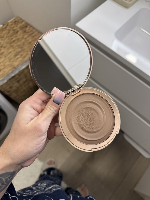 Бронзер Charlotte Tilbury Beautiful