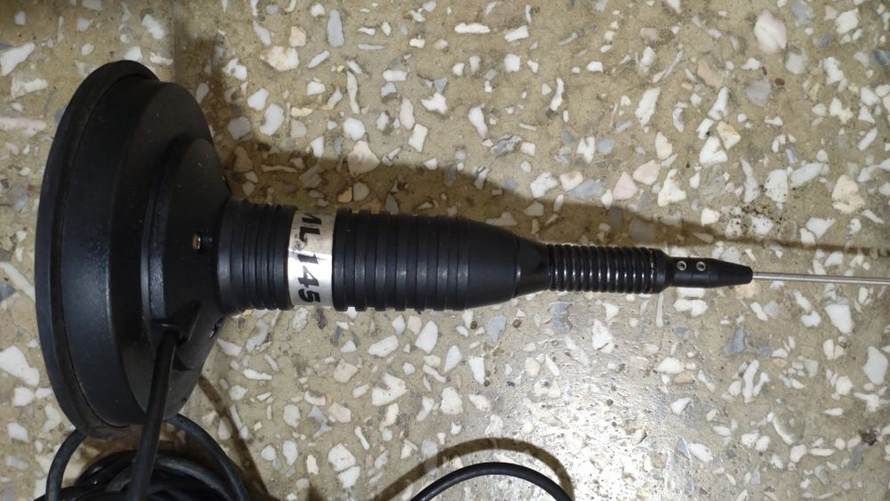 Antena CB ML145 na szerokiej podstawie magnetycznej