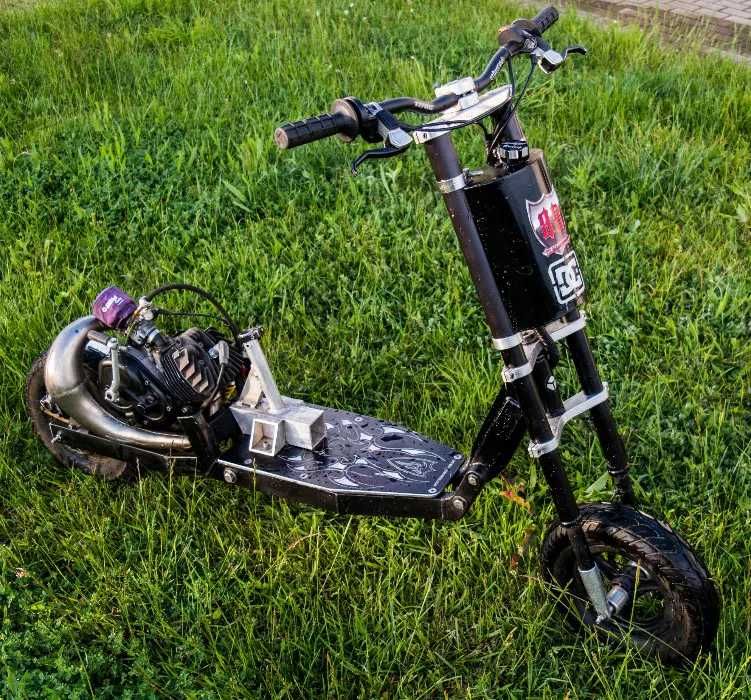 Trotinete a gasolina Bigboy V6