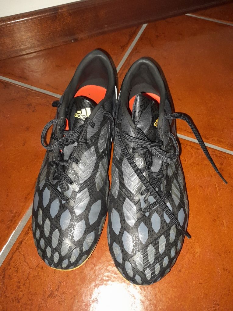 Bota futebol Adidas n° 44.5