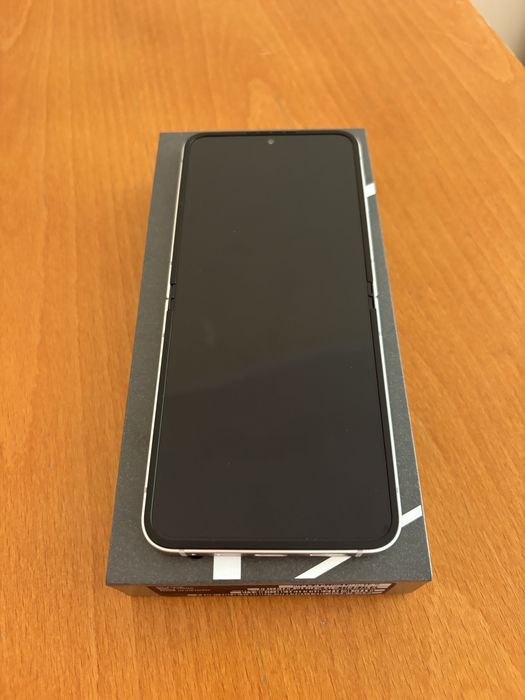 Samsung Galaxy ZFlip 7 FE