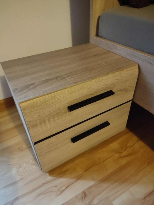 Szafka nocna w świetnym stanie!