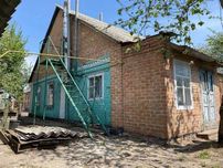 В продажу цегляний будинок