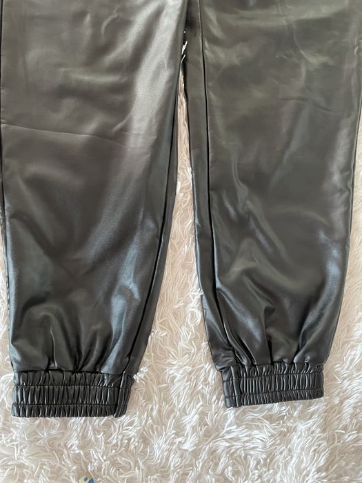 Шкіряні стильні жіночі штани