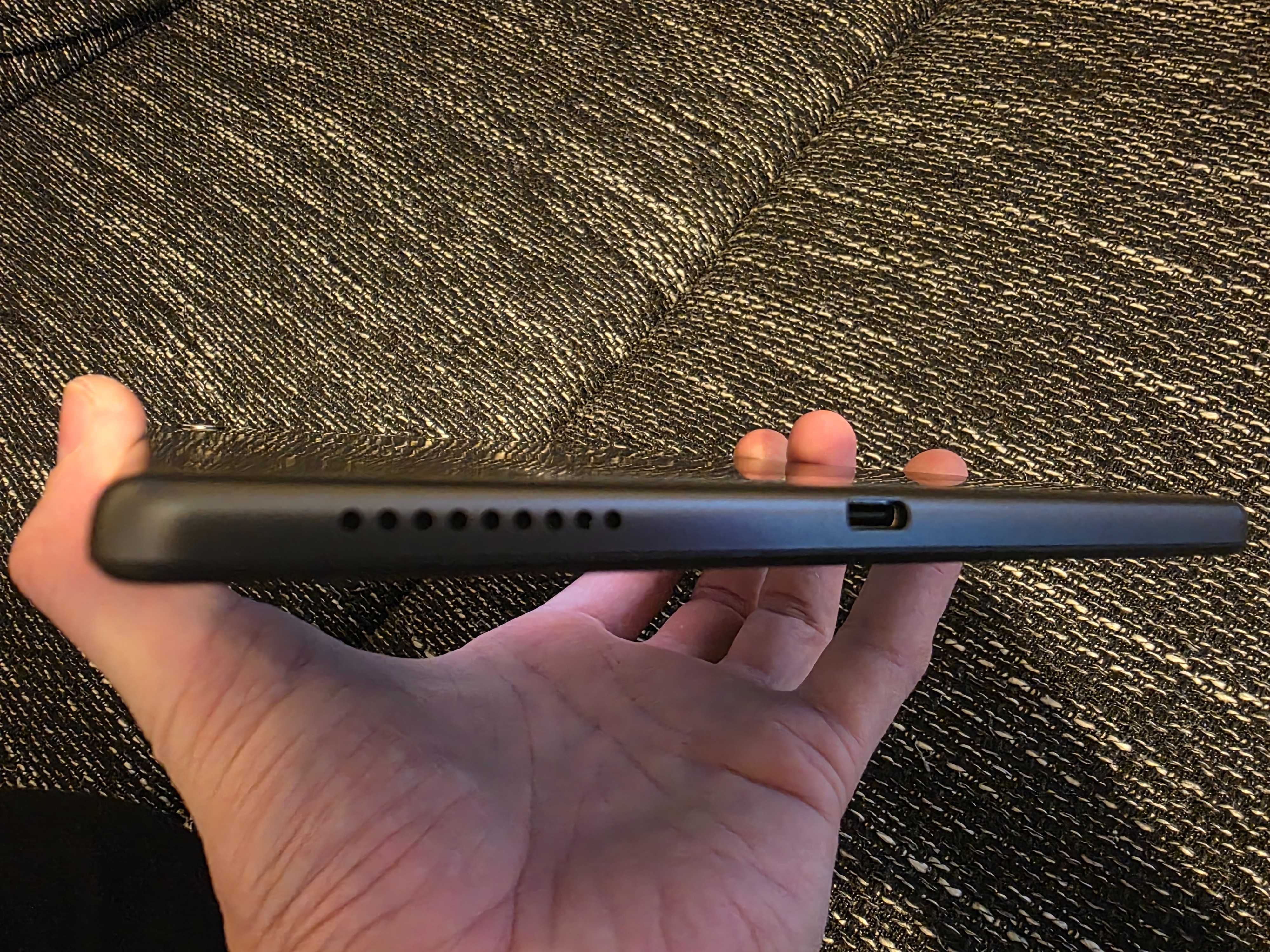 Планшет Lenovo TB-X306F б.у.
