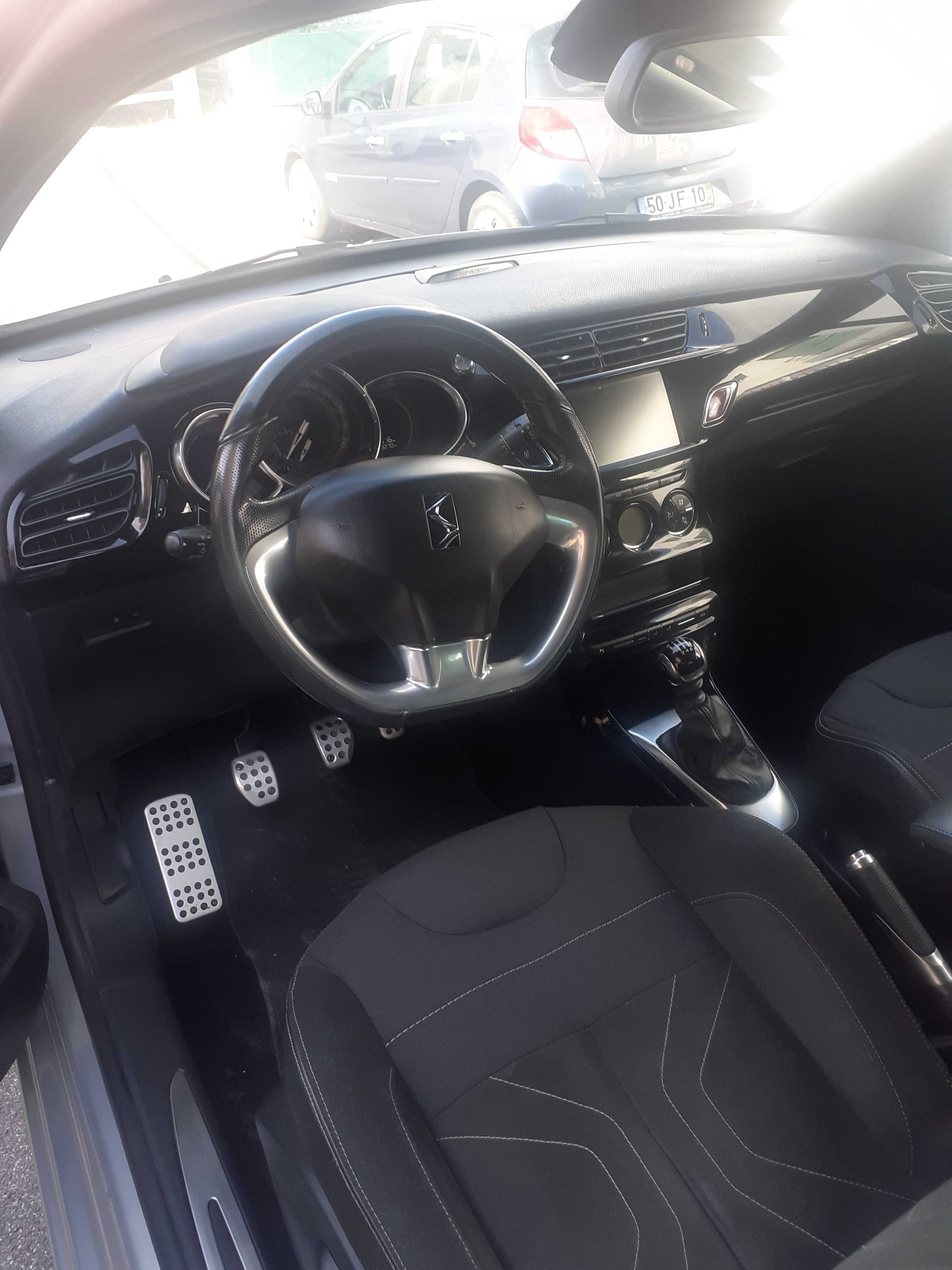 DS3  1.6HDI 120cv sport chic