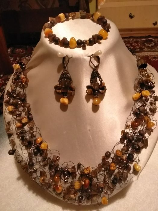 . Натуральный ЯНТАРЬ,  Бирюза, Аметист.