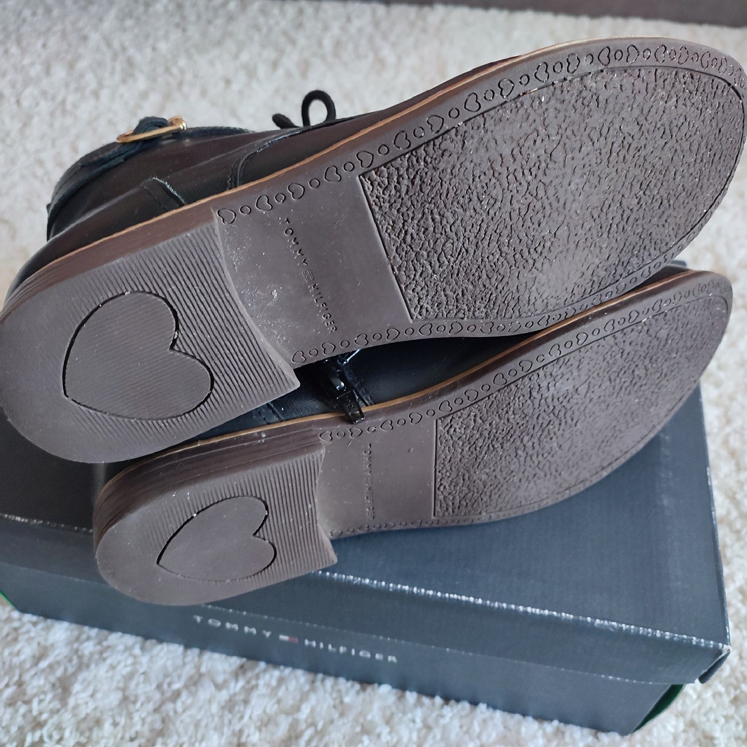 Осенние ботиночки Tommy Hilfiger, 40 размер