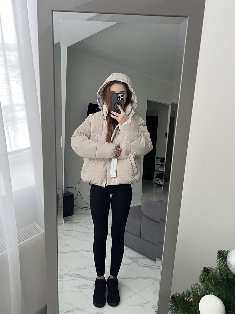 Жіночий пуховик Calvin Klein