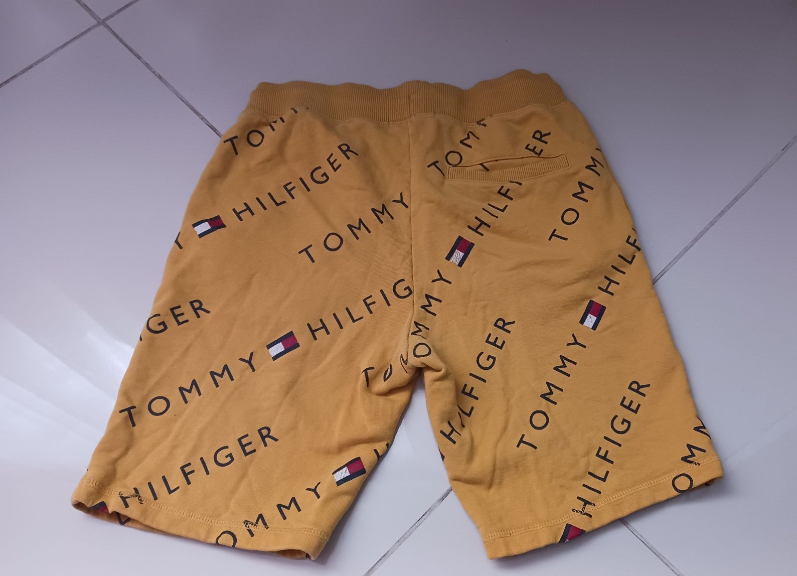 Krótkie spodenki Tommy Hilfiger rozm. 152