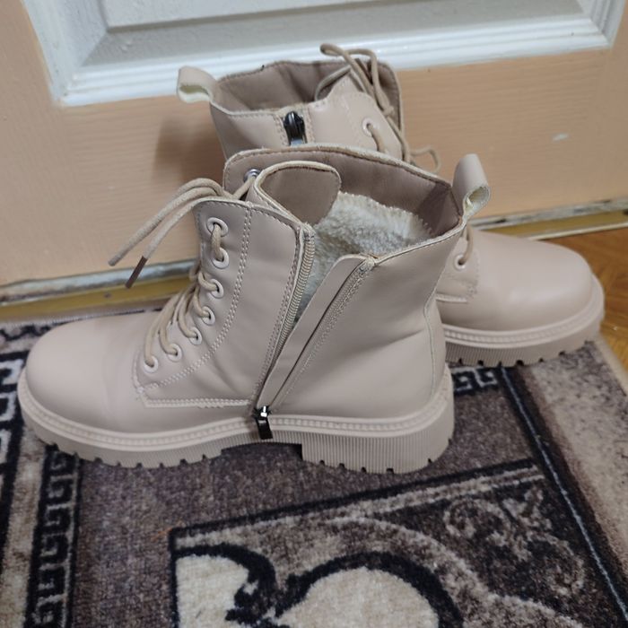 Продам ботинки в идеальном состоянии