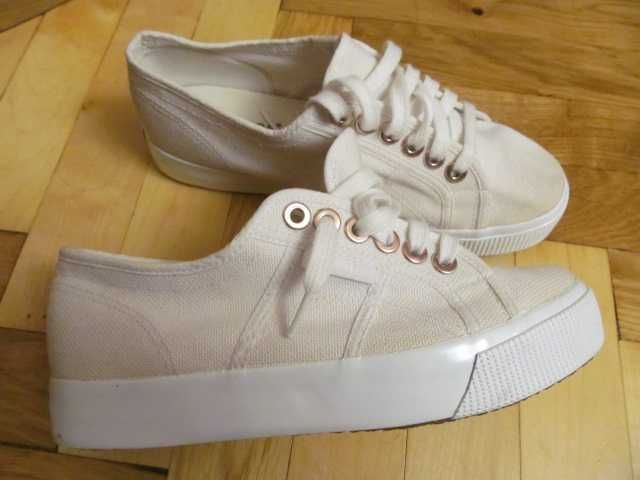 Жіночі фірмові кросівки  Superga.Made in Vietnam (38розмір)