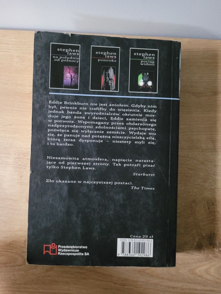 Przerażacze  Stephen Laws horror