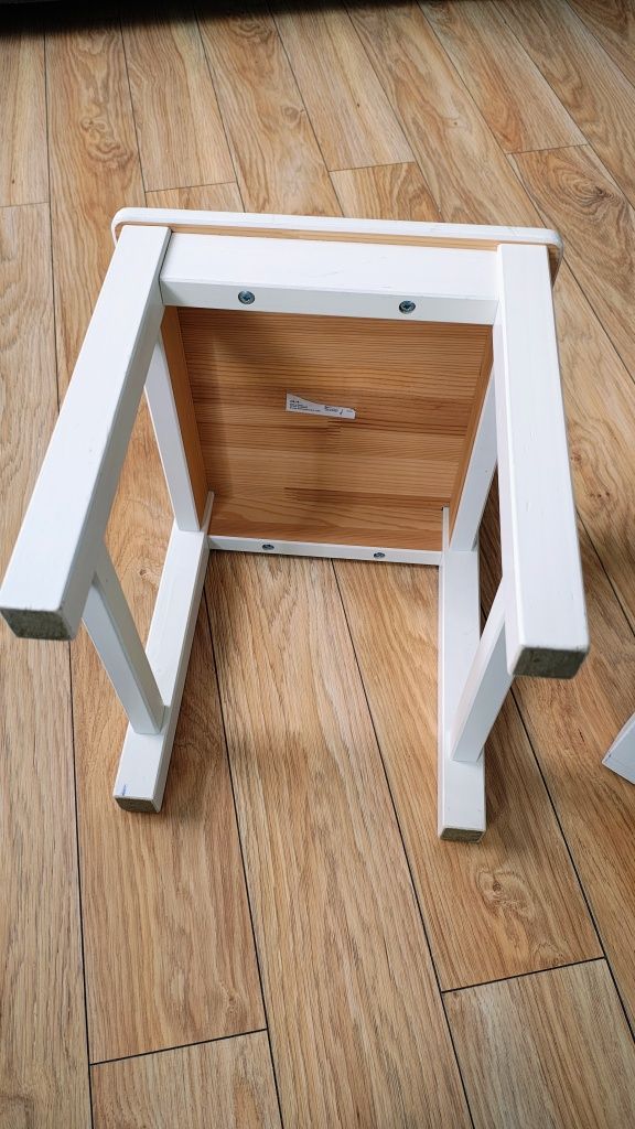 IKEA SUNDVIK Biurko dla dziecka biały 60x45 cm wraz z krzesełkiem