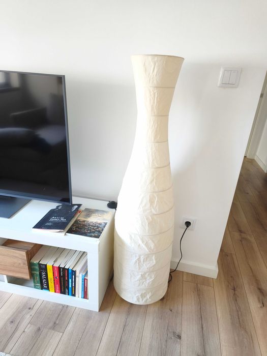 Candeeiro de pé alto sala/quarto