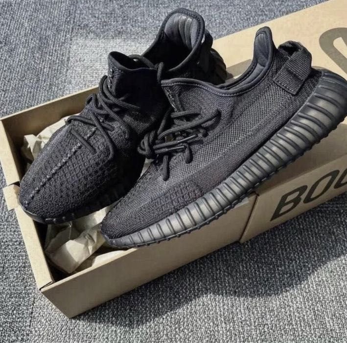 Оригинальные Кроссовки Adidas Yeezy Boost 350 V2 Onyx Original Наложка