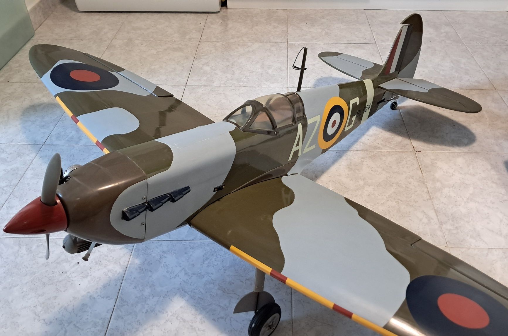 Avião Aeromodelismo SPITFIRE