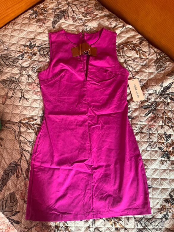 vestido cor de rosa