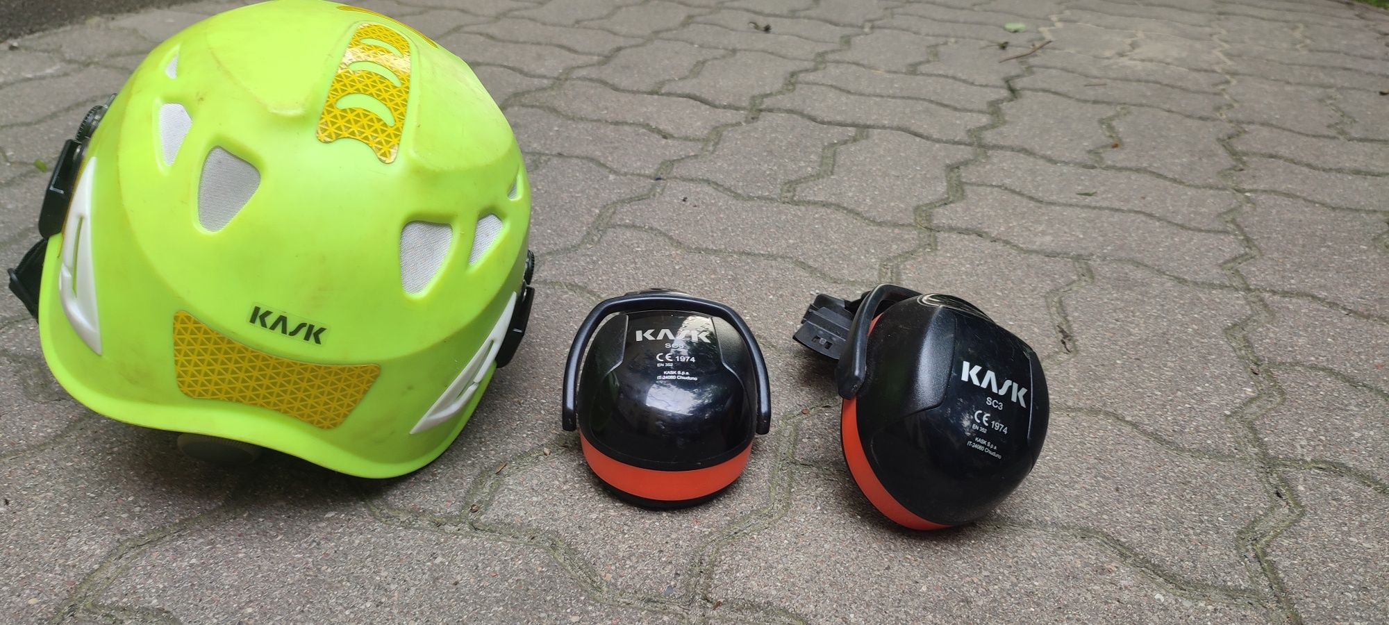 Kask/hełm EN397  Plasma Work 390g!!! + szybka i nauszniki