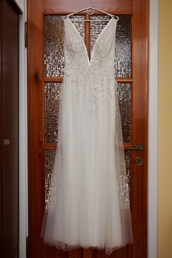Biała suknia ślubna Karly w kształcie litery A, rozmiar 38