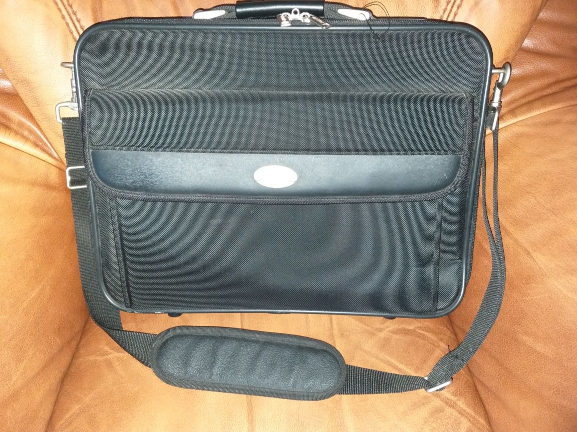 Добротный саквояж, портфель,сумка для ноутбука Antler с длинной ручкой