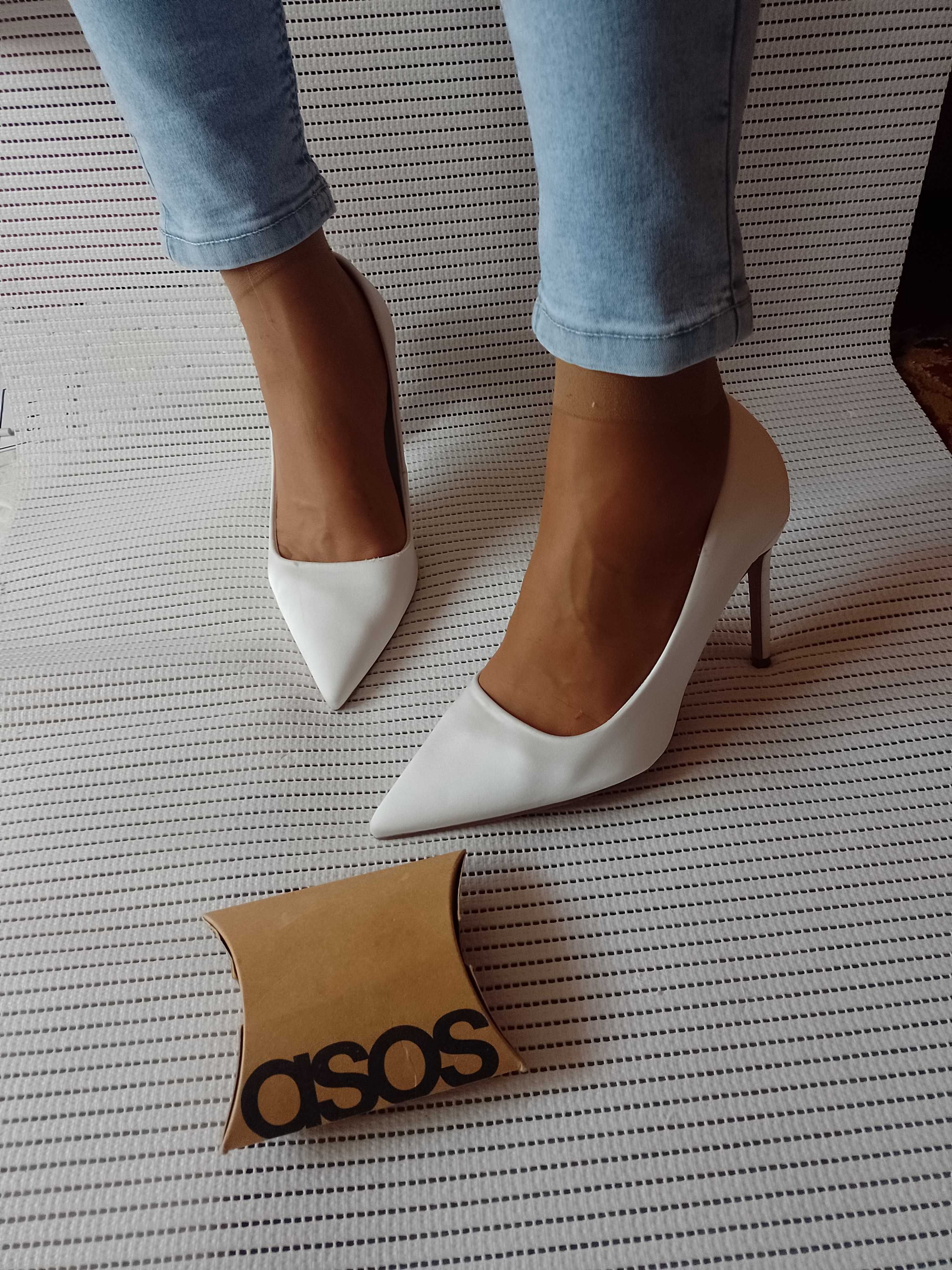 (40) ASOS/ Białe czółenka szpilki ślubne z Londynu, NOWE