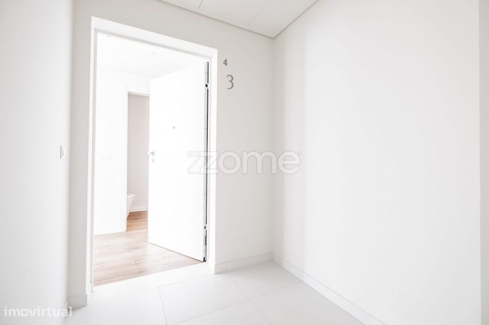 Apartamento T3 R/C Novo, Condomínio Colina do Outeiro, Seixal