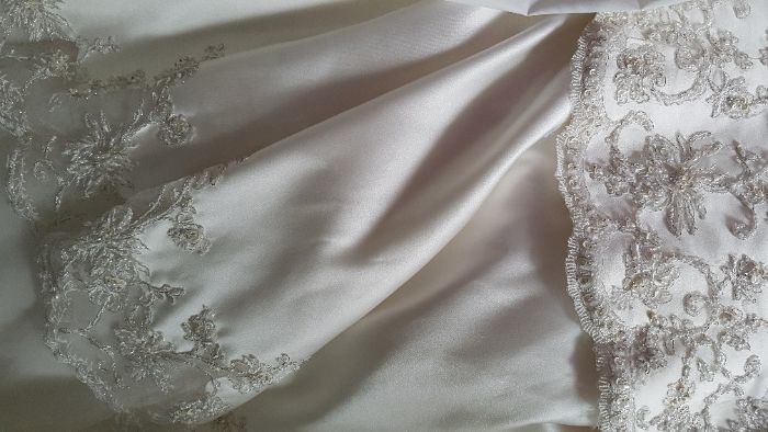 NOVO e ÚNICO - Ronald Joyce - VESTIDO de NOIVA - CETIM - TAM 42