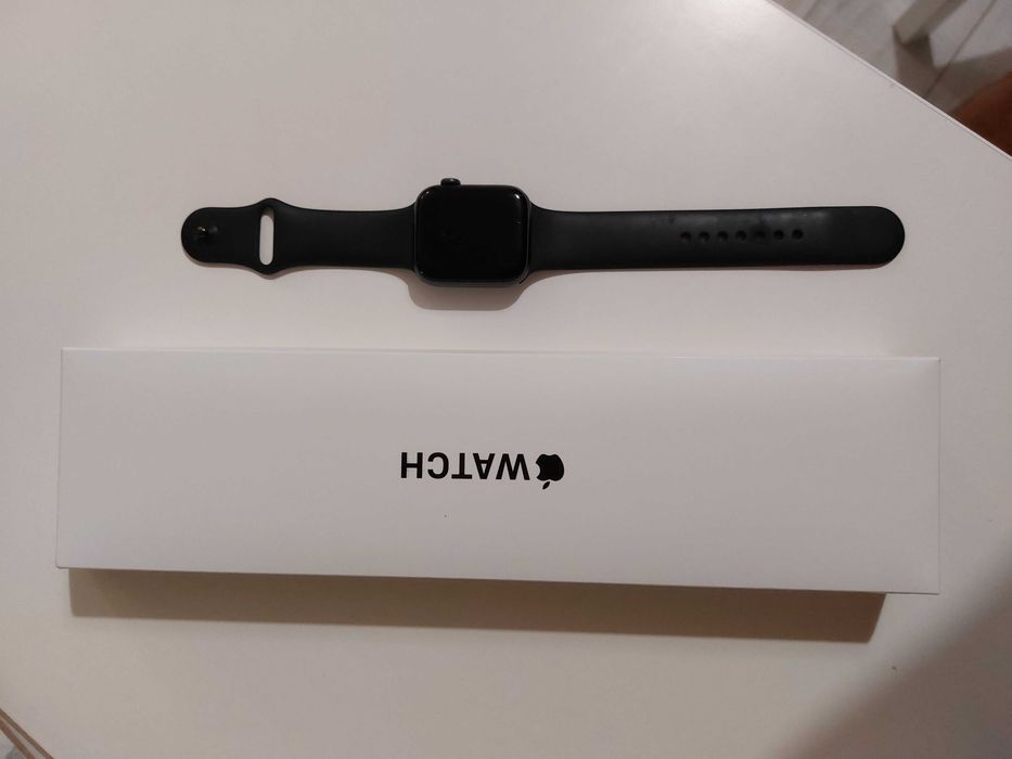 Apple Watch SE 44mm Space Gray