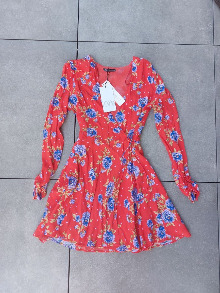 Sukienka w kwiaty wiązana czerwona floral Zara 34 XS