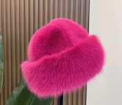 Gorros novos, muito quentinhos e elegantes