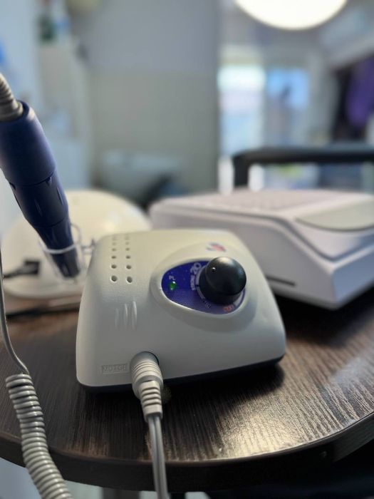 Продам Фрезер, підлокотник, витяжку всьо для манікюру та педикюра!