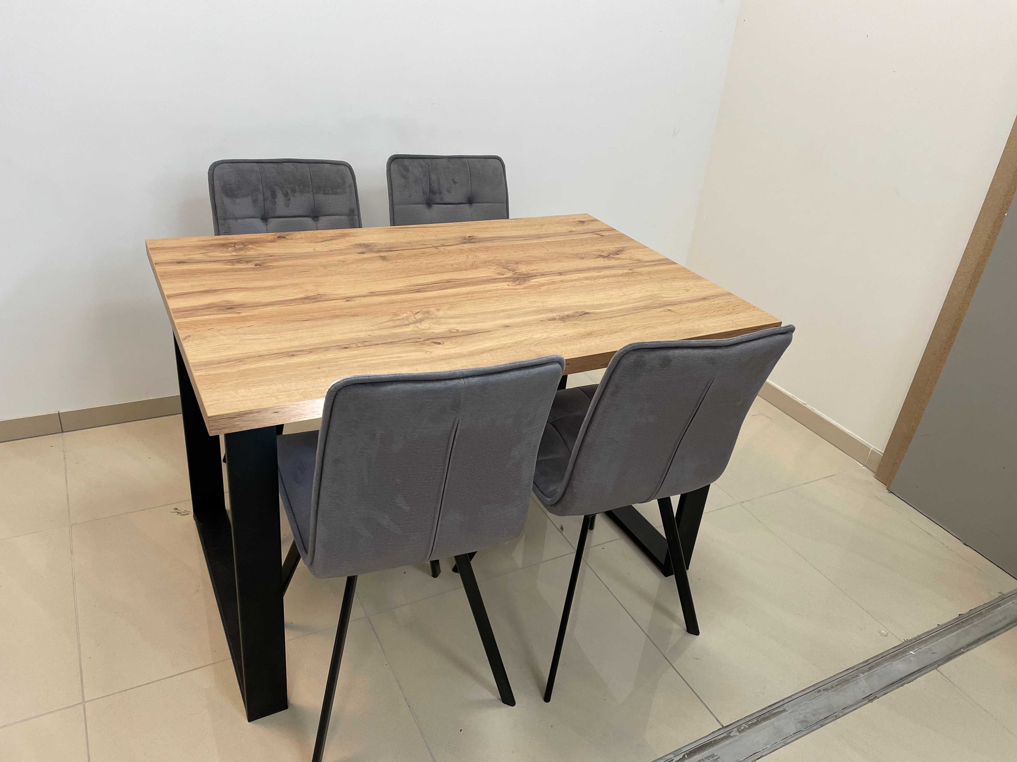 (598) Stół na metalowych nogach + 4 krzesła, nowe 1250 zł