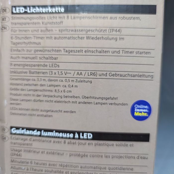 Girlanda świetlna ogrodowa LED z żarówkami.